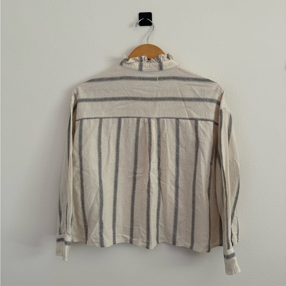 Mod Ref Ruffle Collared Shirt - Picture 6 of 7